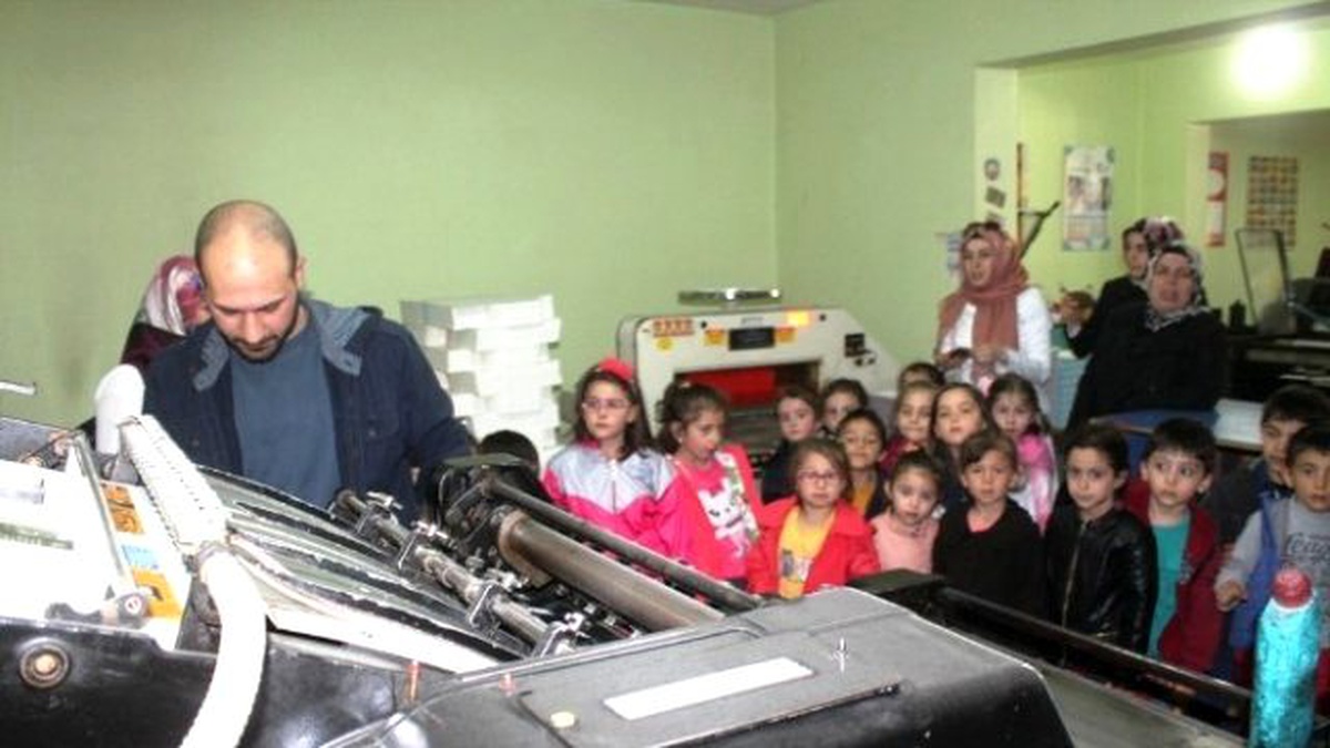 Minik Öğrenciler Gazete Hazırlanışını Öğrendiler