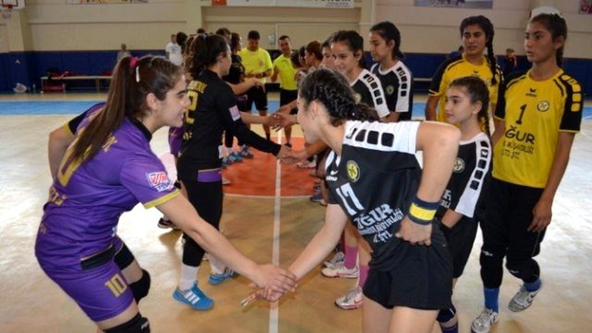 Oryantiring ve Hentbol Müsabakaları Başladı