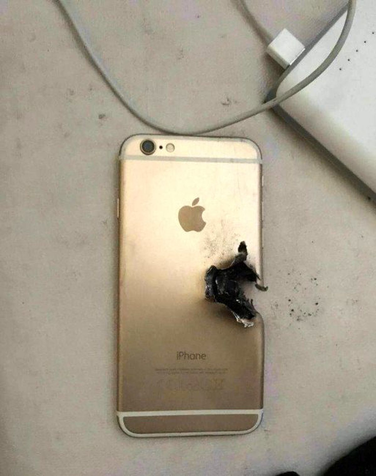 PKK\'nın Saldırısından Cep Telefonu Kurtardı