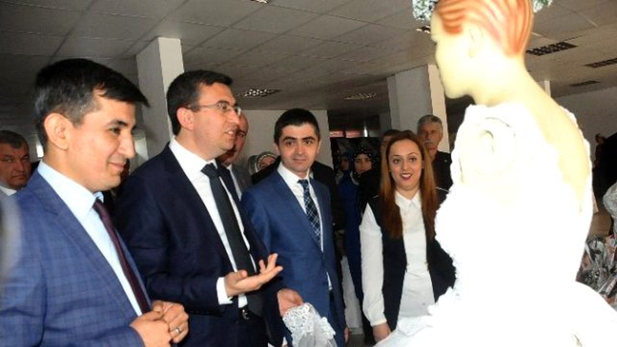 Saltukova\'da Dikiş-nakış Sergisi Yapıldı