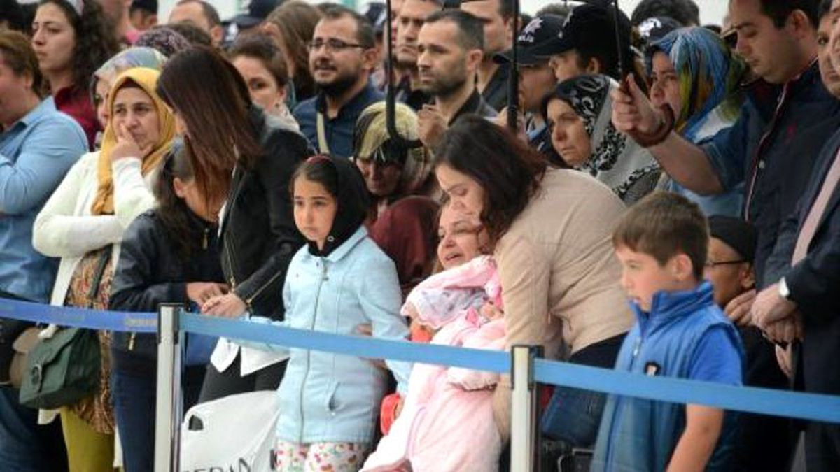 Şehit Yüzbaşı\'nın Ailesi Konya\'da Yaşıyor (2)