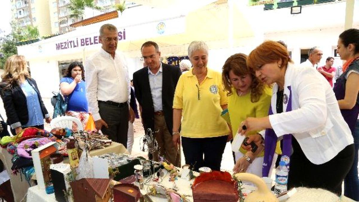 Soroptimistlerden Alzheımer Derneği ve Kız Çocukları İçin Alışveriş Şenliği