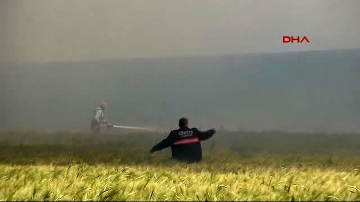 Tekirdağ?da Çakmakla Oynayan Çocuklar Yangın Çıkardı