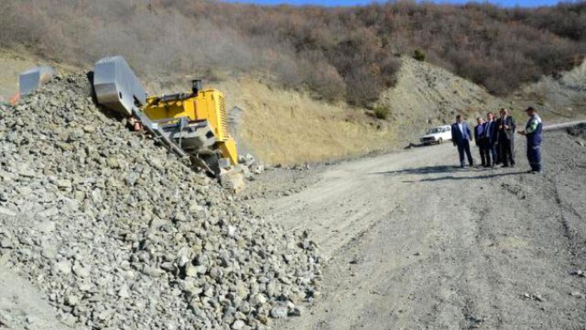 Tokat\'ta Köy Yolları Mayınlı Saldırıya Karşı Asfaltlanacak