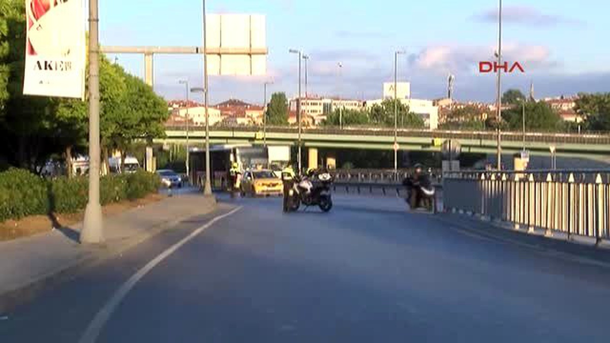 Bakırköy Pazar Meydanı\'na Çıkan Yollar Trafiğe Kapatıldı