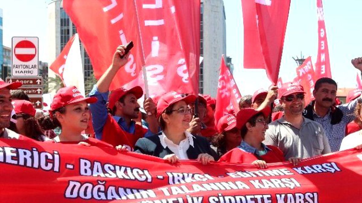 Başkan Pekdaş Emeğin Bayramında Emekçilerle Yan Yana