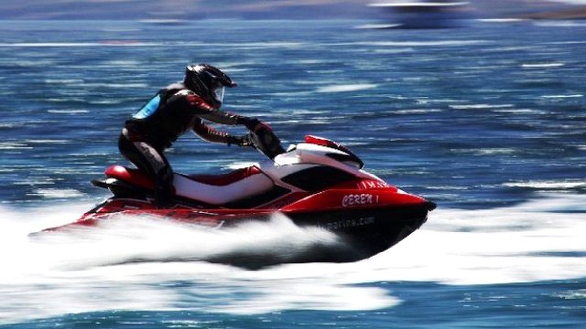 Bodrum\'da Su Jetleriyle Kıyasıya Yarıştılar