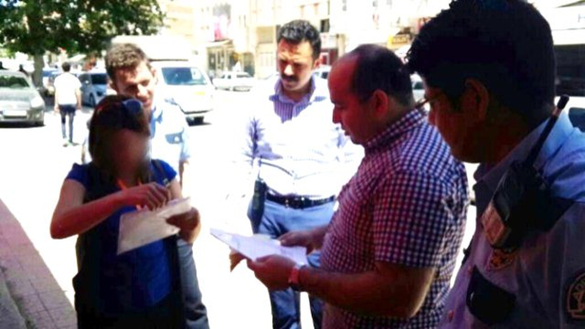Bölgesel Gazete Muhabiri Genç Kız, Polisi Harekete Geçirdi