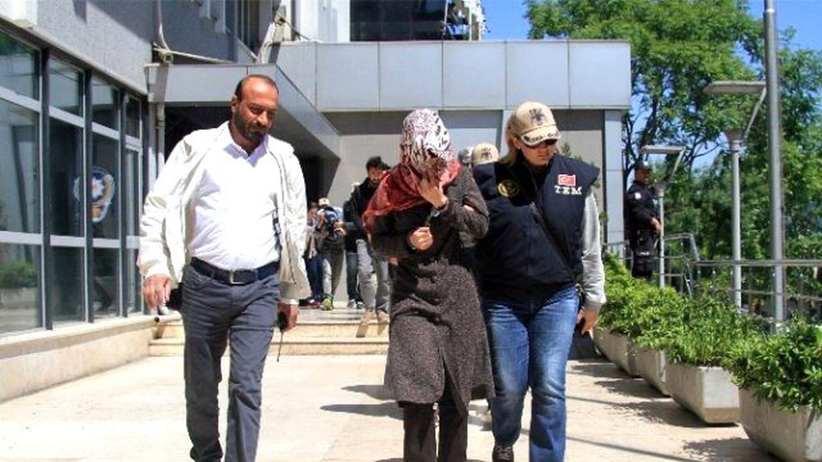Bursa\'daki Canlı Bomba Saldırısıyla İlgili 17 Kişi Adliyeye Sevk Edildi