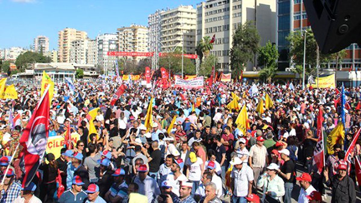 \'Canlı Bomba\' Endişesi, Adana\'da 1 Mayıs Kutlamasını İptal Ettirdi