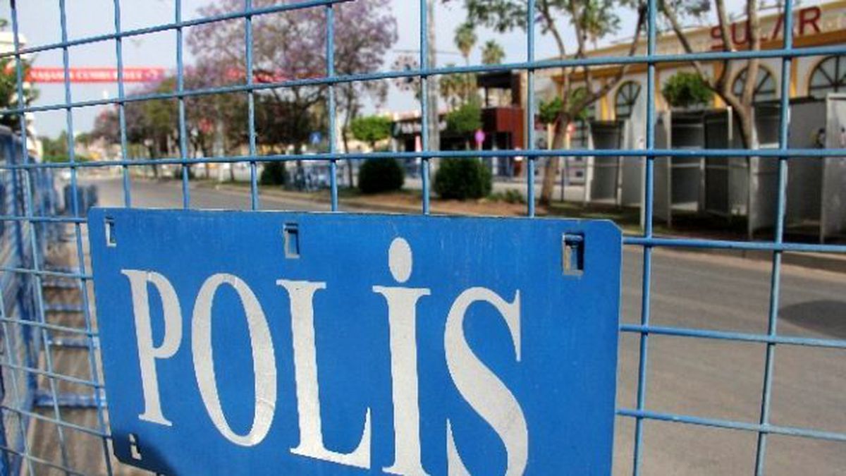 Canlı Bomba İstihbaratı Adana\'da 1 Mayıs Kutlamalarını İptal Ettirdi