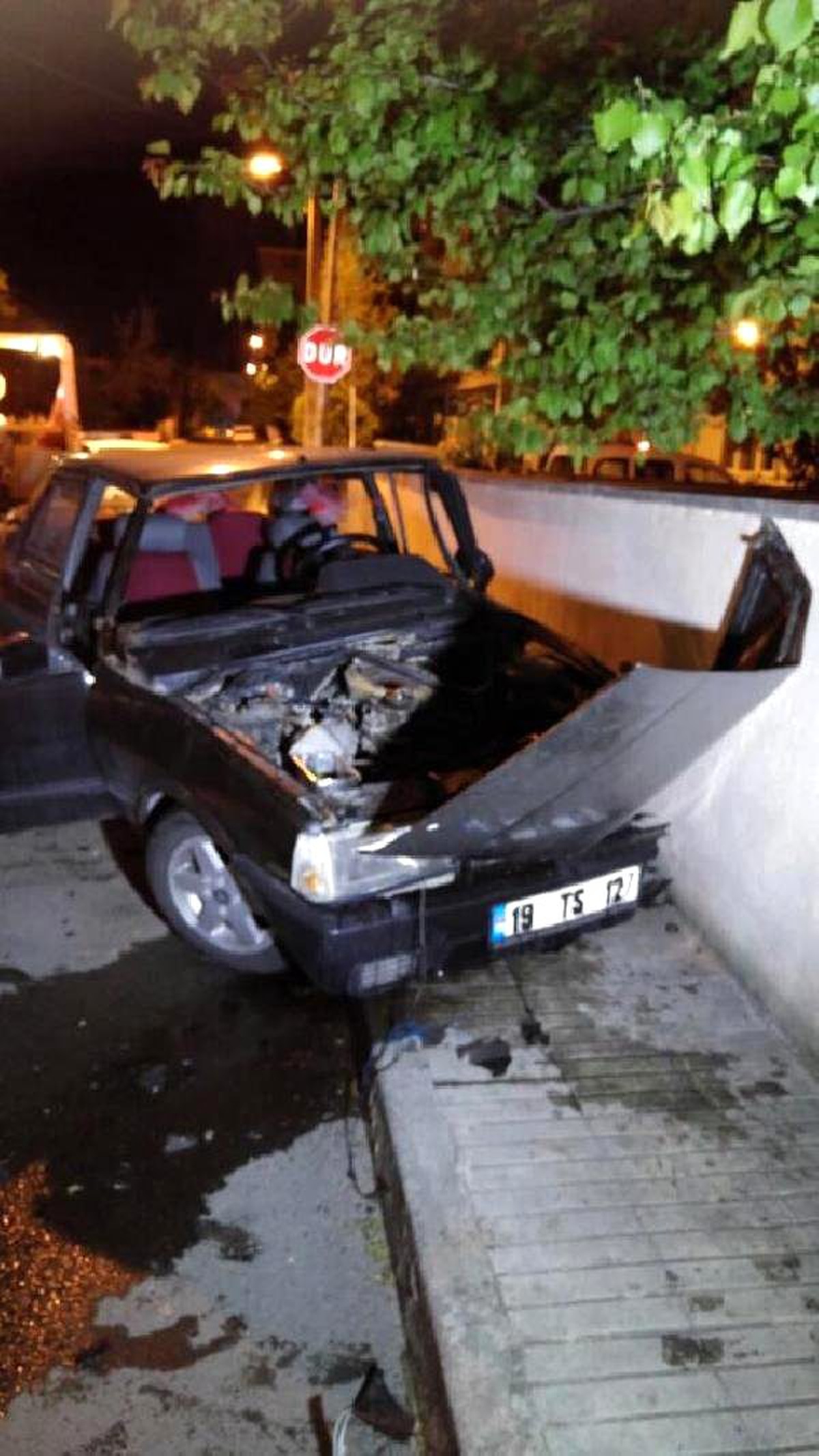 Çorum\'da Trafik Polisleri Kaza Yaptı: 3 Yaralı