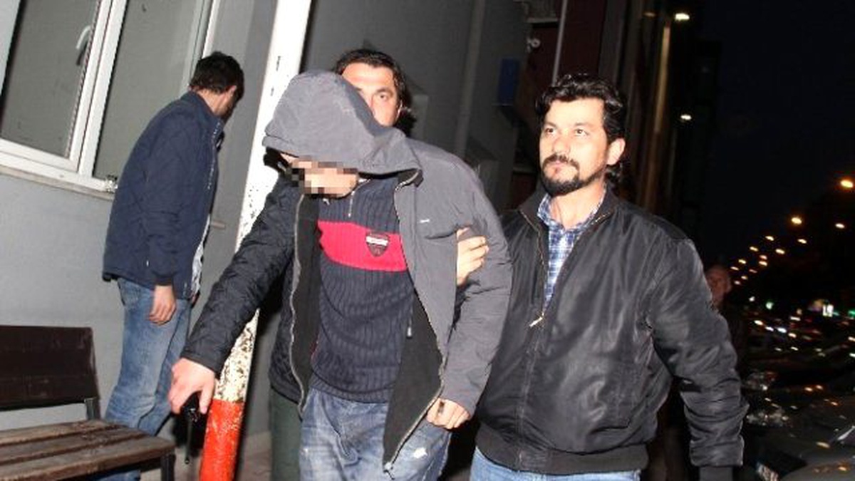 Ehliyet Alamayınca 9 Aracın Lastiğini Kesti