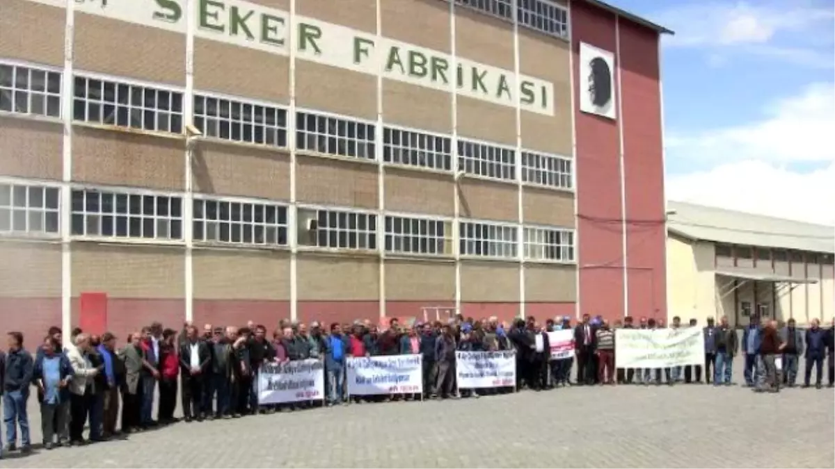 Erzurum Şeker\'de, Kadro İçin Günde 2 Saat Ücretsiz Çalışma Eylemi