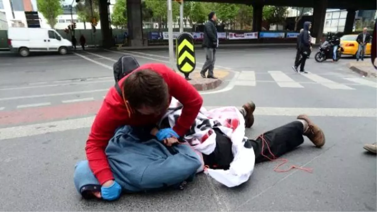 Eylemcinin Üzerinde 'Takviye' Bekleyişi