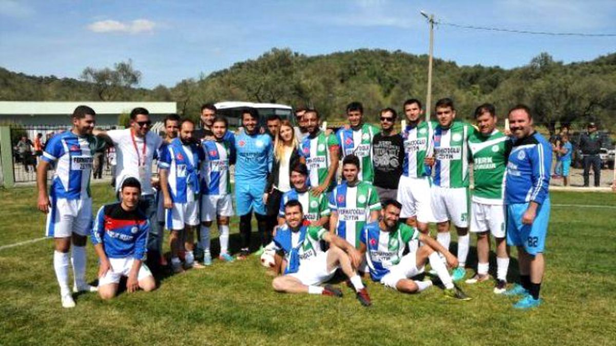 Futbolcudan Kız Arkadaşına Devre Arasında Evlenme Teklifi
