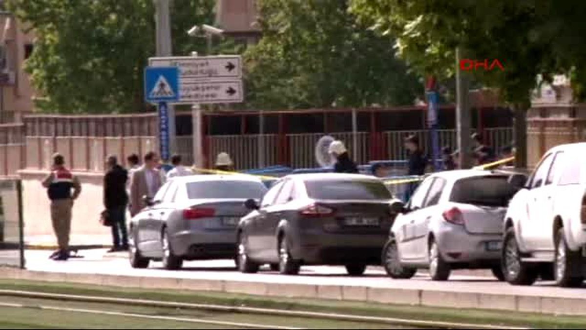 Gaziantep Emniyet Müdürlüğü\'ne Terörist Saldırısı 6\'sı Polis 9 Yaralı 2-