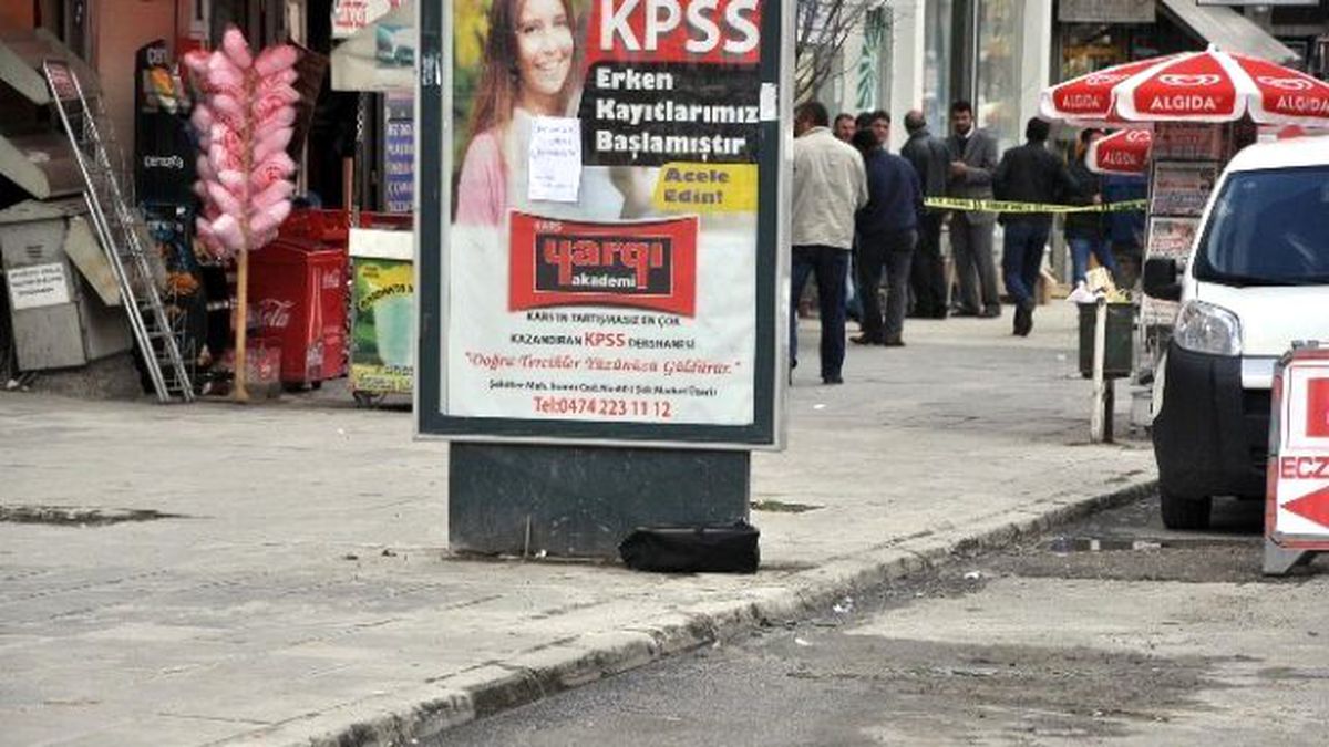 Kars\'ta Şüpheli Valiz Paniği