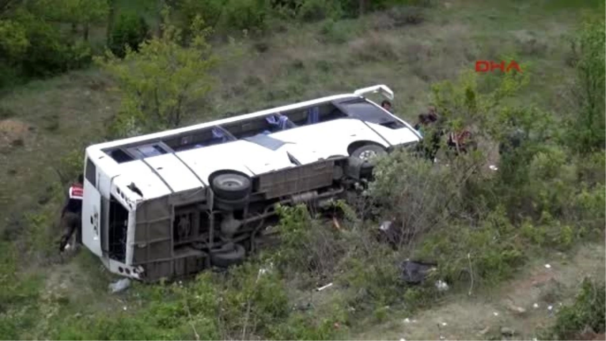 Kayseri\'de Tur Otobüsü Devrildi: 1 Ölü, 26 Yaralı