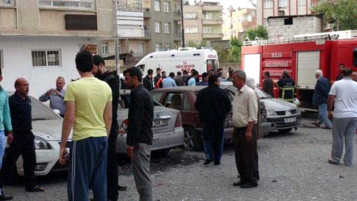 Kilis\'e 2 Katyuşa Roketatar Mermisi Düştü: 4 Yaralı