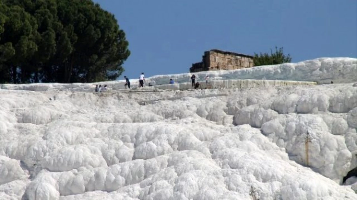 Pamukkale Turist Çekmek İçin Arayış İçinde