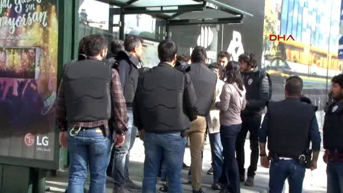 Piyalepaşa\'dan Taksim Meydanı\'na Çıkmaya Çalışan 4 Kişi Gözaltına Alındı