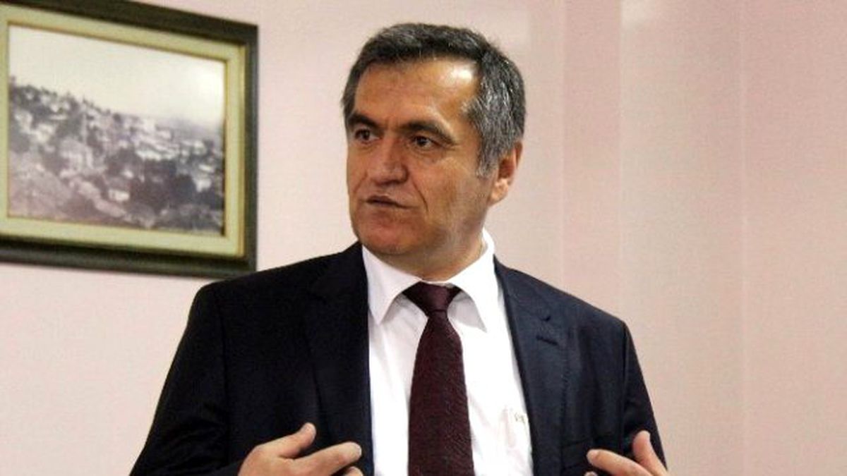 Prof. Dr. Menek, Kanada\'daki İzlenimlerini Bilim Konferansı\'nda Anlattı