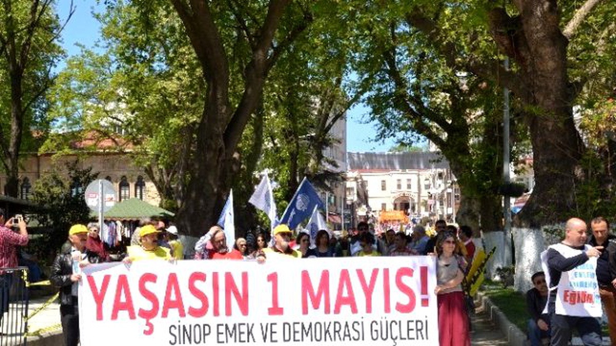 Sinop\'ta 1 Mayıs Bayramı Kutlamaları Olaysız Geçti