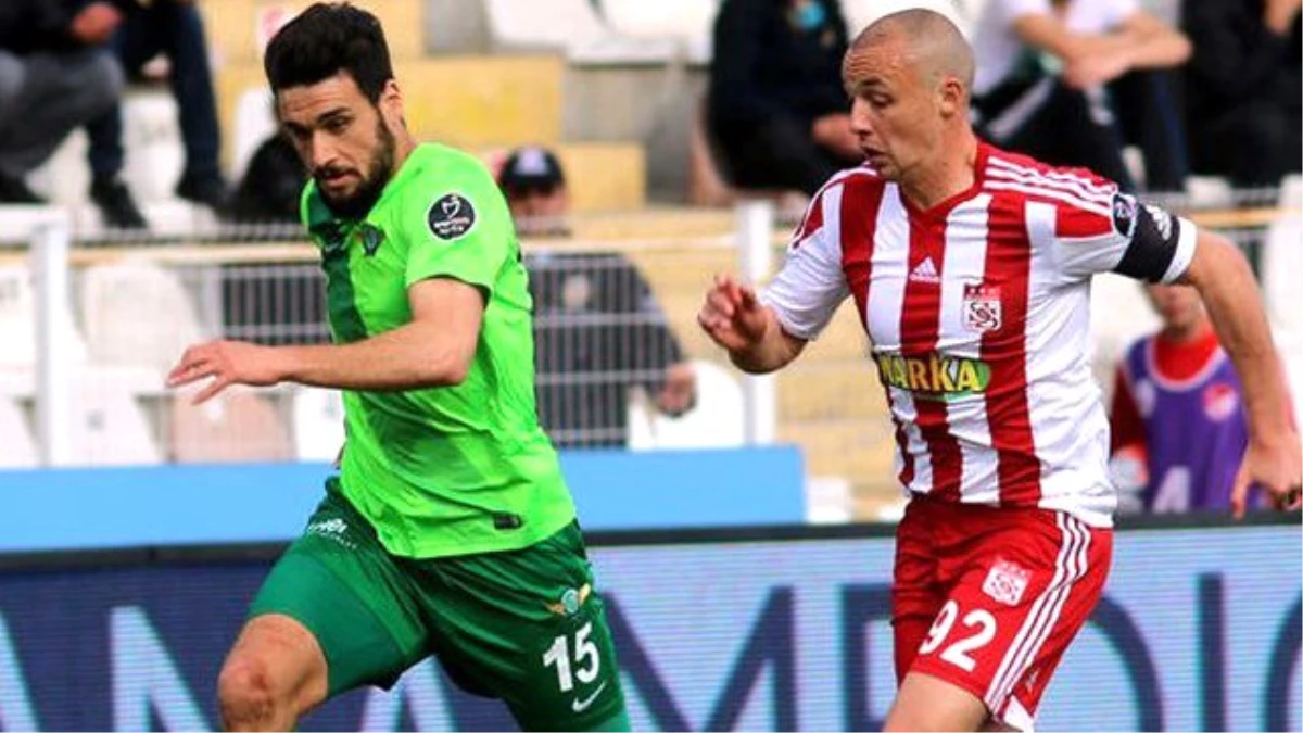 Sivasspor, Akhisar Belediyespor ile 1-1 Berabere Kaldı