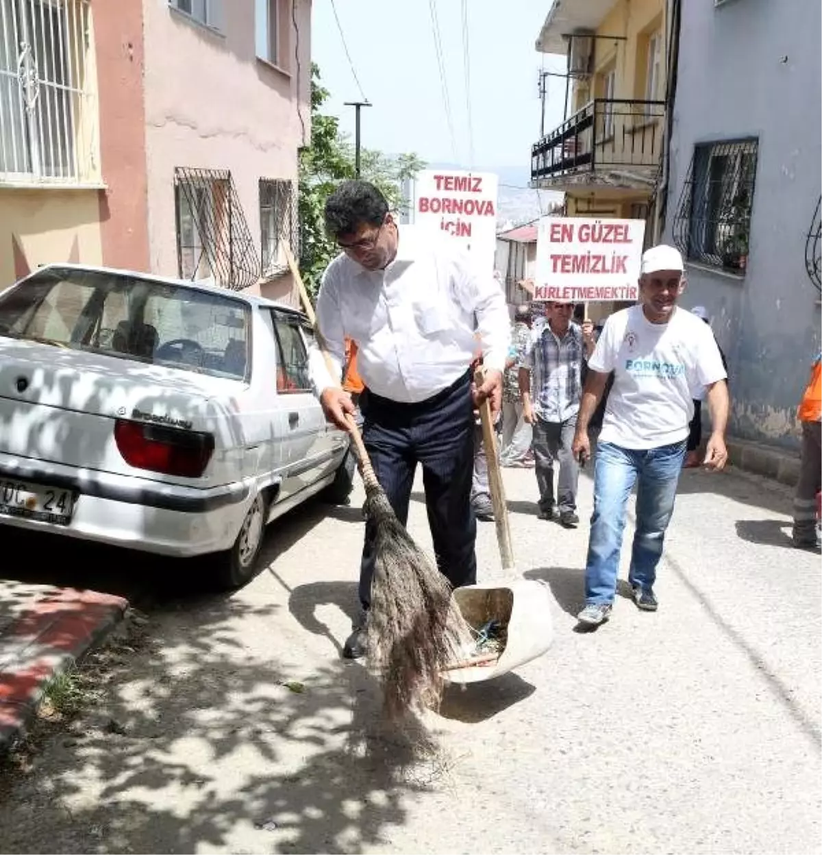 Süpürgeci Olarak Girdiği Belediyede Başkanvekilli Oldu