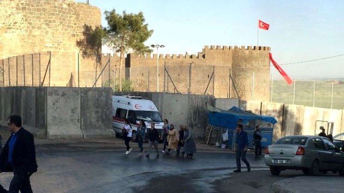 Sur\'da Güvenlik Noktasında Yeniden Ambulans Konuşlandırıldı
