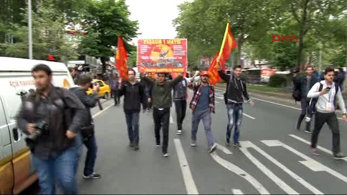 Taksim\'e Yürümeyek İsteyen Hkp\'li 3.gruba da Müdahale...