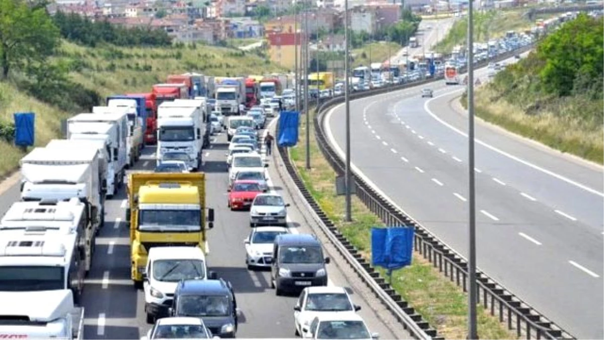 TEM Otoyolu\'nun GOP Mevkiinde Şüpheli Paket Alarmı!