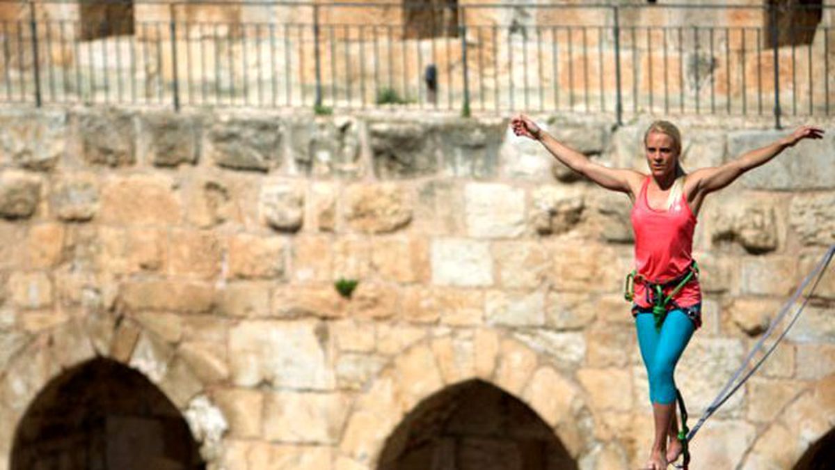 ABD'li İp Cambazının Gösterisi Nefes Kesti