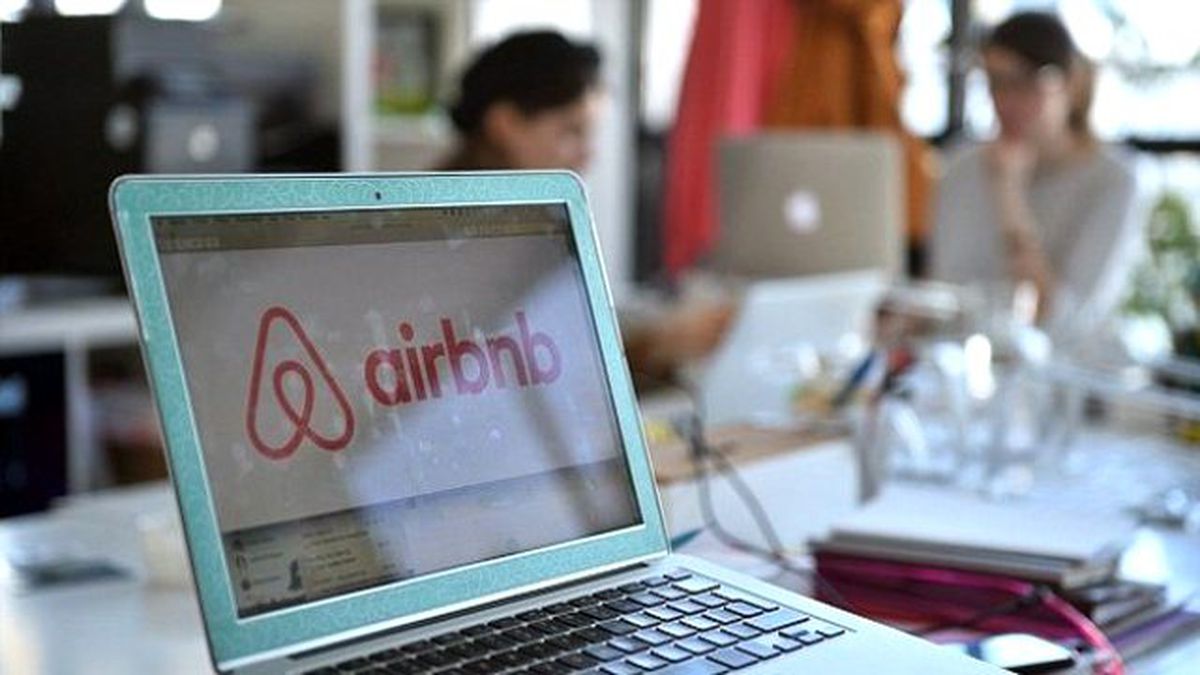 Airbnb 30 Yıllık Evliliği Bitirdi