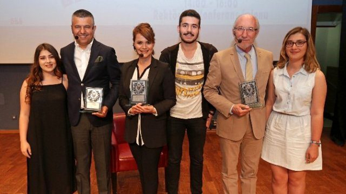 Büyük Şehirlerde Aşık Olmak Zor