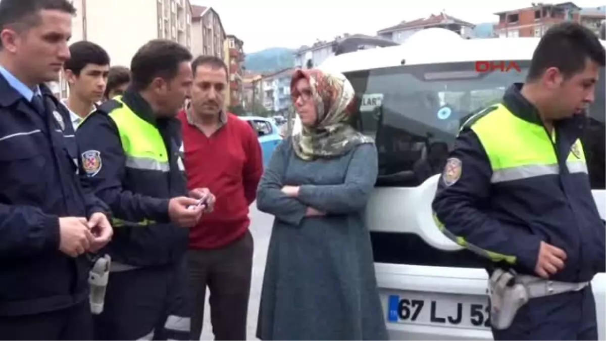 Ereğli Hafif Ticari Aracın Çarptığı Lise Öğrencisi Yaralandı