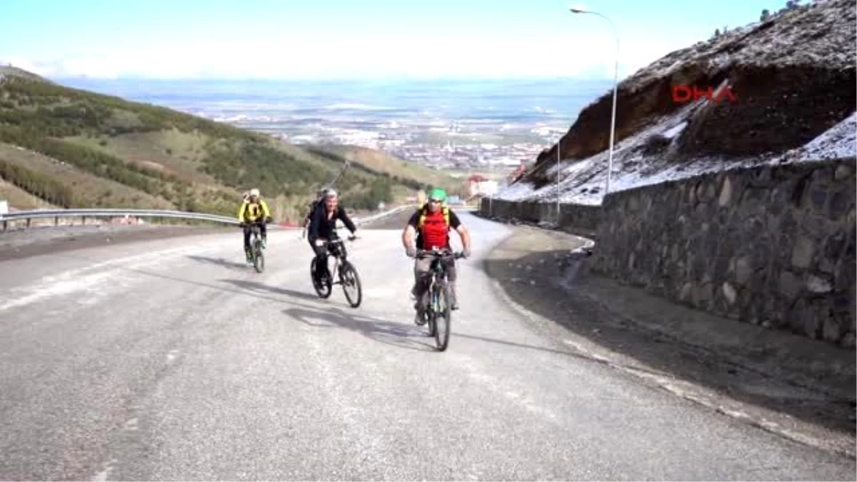Erzurum Palandöken\'in Çılgın Bisikletçileri