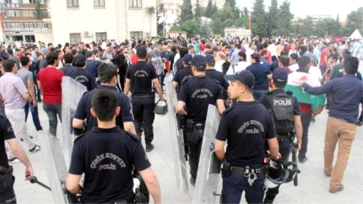 Halep Saldırısı Şanlıurfa\'da Protesto Edildi