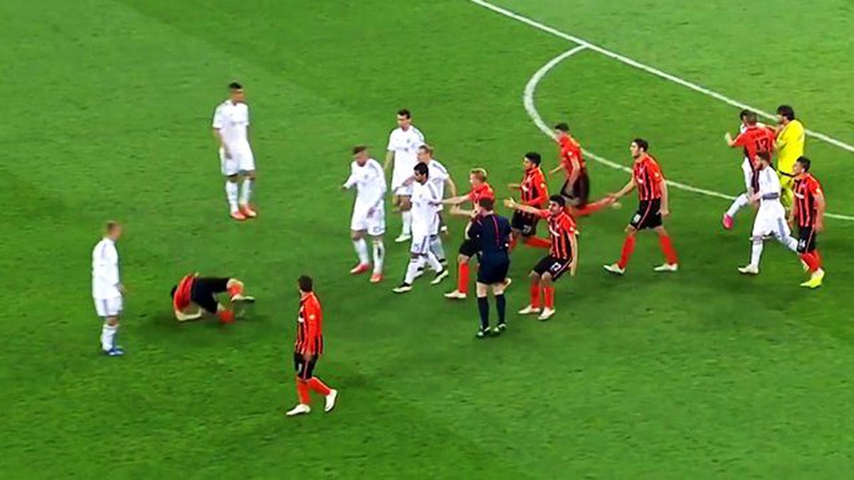 Shakhtar Donetsk - Dynamo Kiev Maçında Ortalık Karıştı