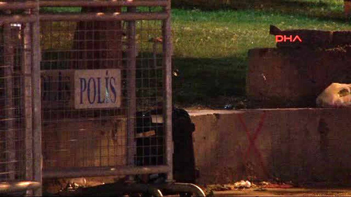 Taksimde Şüpheli Valiz Fünyeyle Patlatıldı