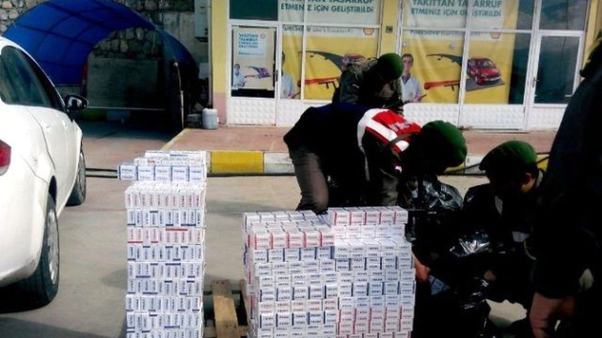 Tosya\'da Jandarmadan Kaçak Sigara Operasyonu
