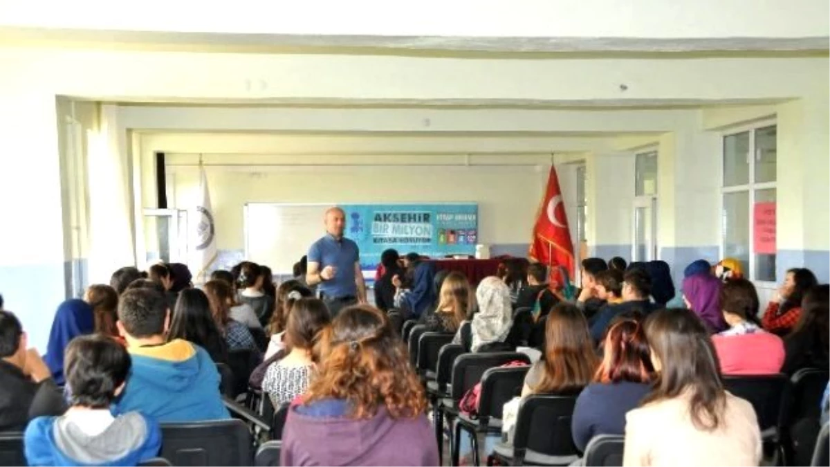 Yazar Necati Demirci Akşehirli Öğrencilerle Buluştu