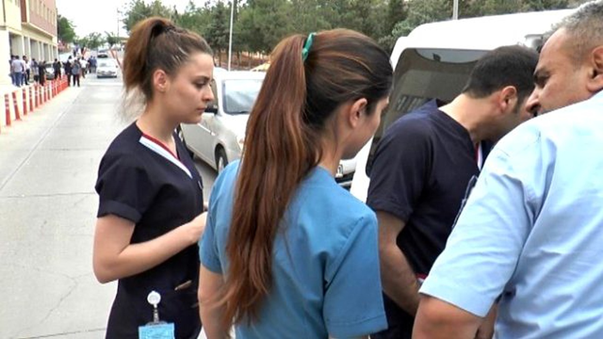 Acilde Görevli Hemşire Hasta Yakınının Saldırısına Uğradı