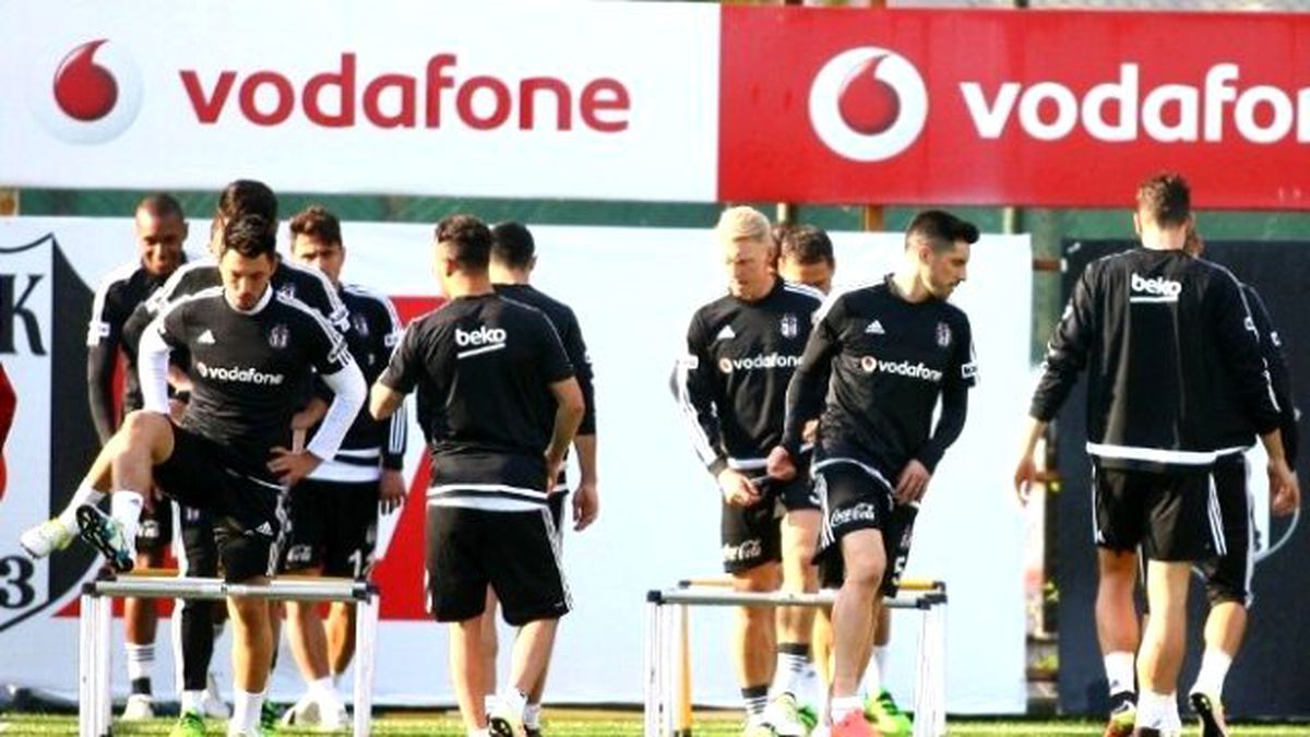 Beşiktaş\'ta Derbi Hazırlıkları Devam Ediyor