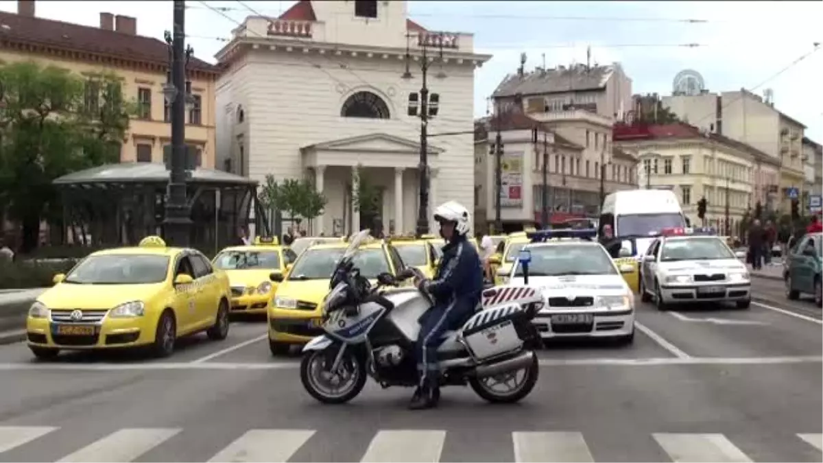 Budapeşte\'de Uber Protestosu