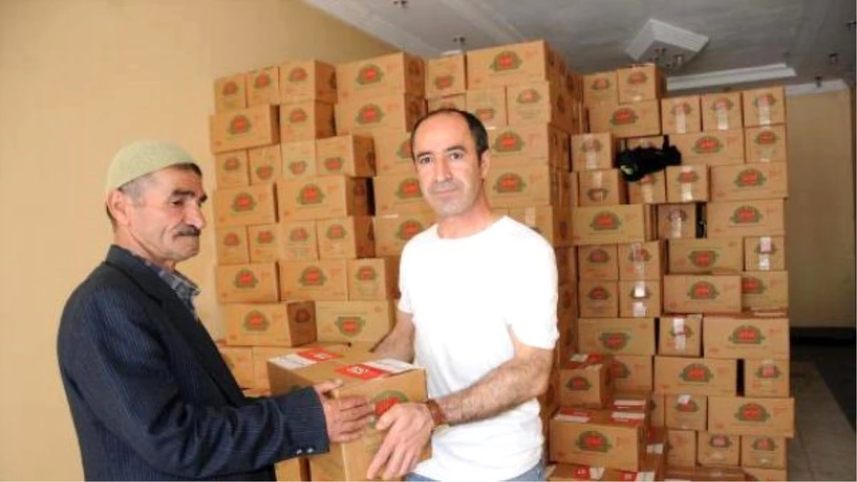 CHP\'den Yüksekovalı 2 Bin 700 Aileye Gıda Yardımı