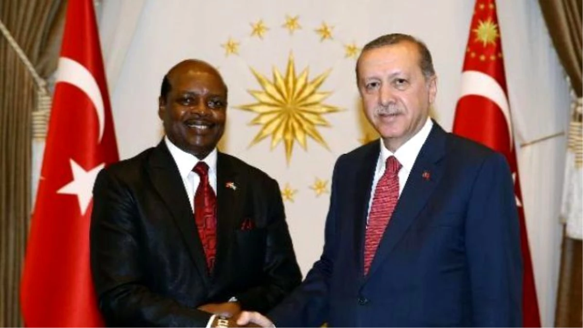 Cumhurbaşkanı Erdoğan\'a Ruanda Büyükelçisinden Güven Mektubu