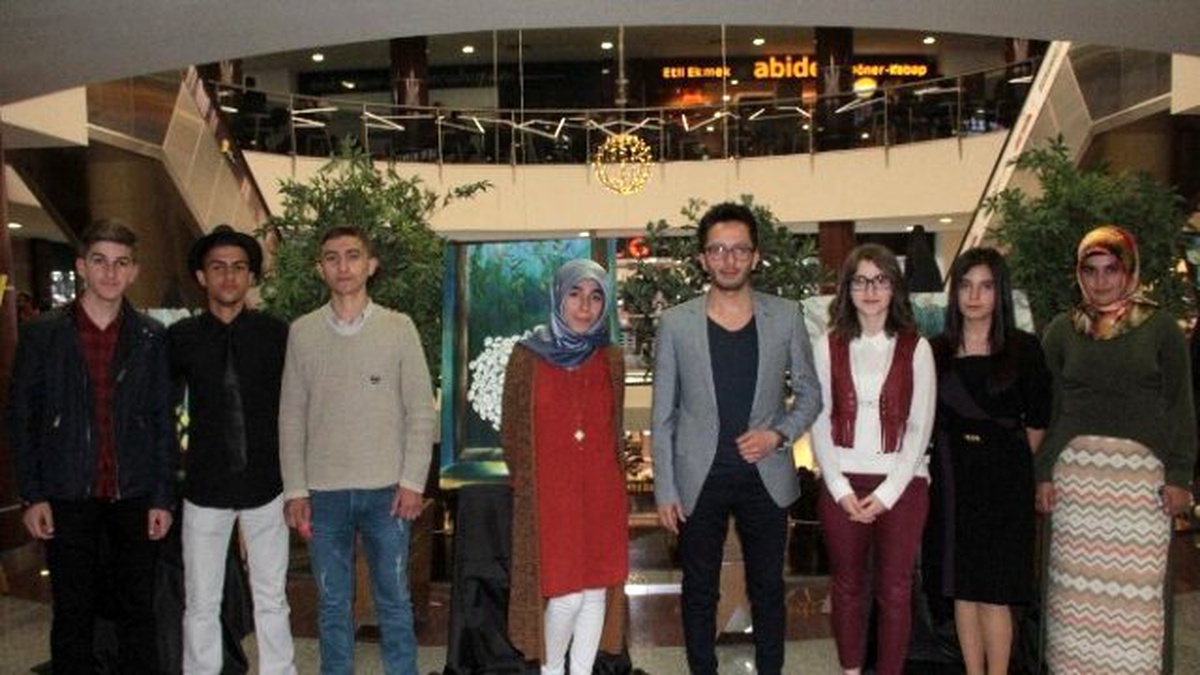 Güzel Sanatlar Lisesi Öğrencilerinden Resim Sergisi