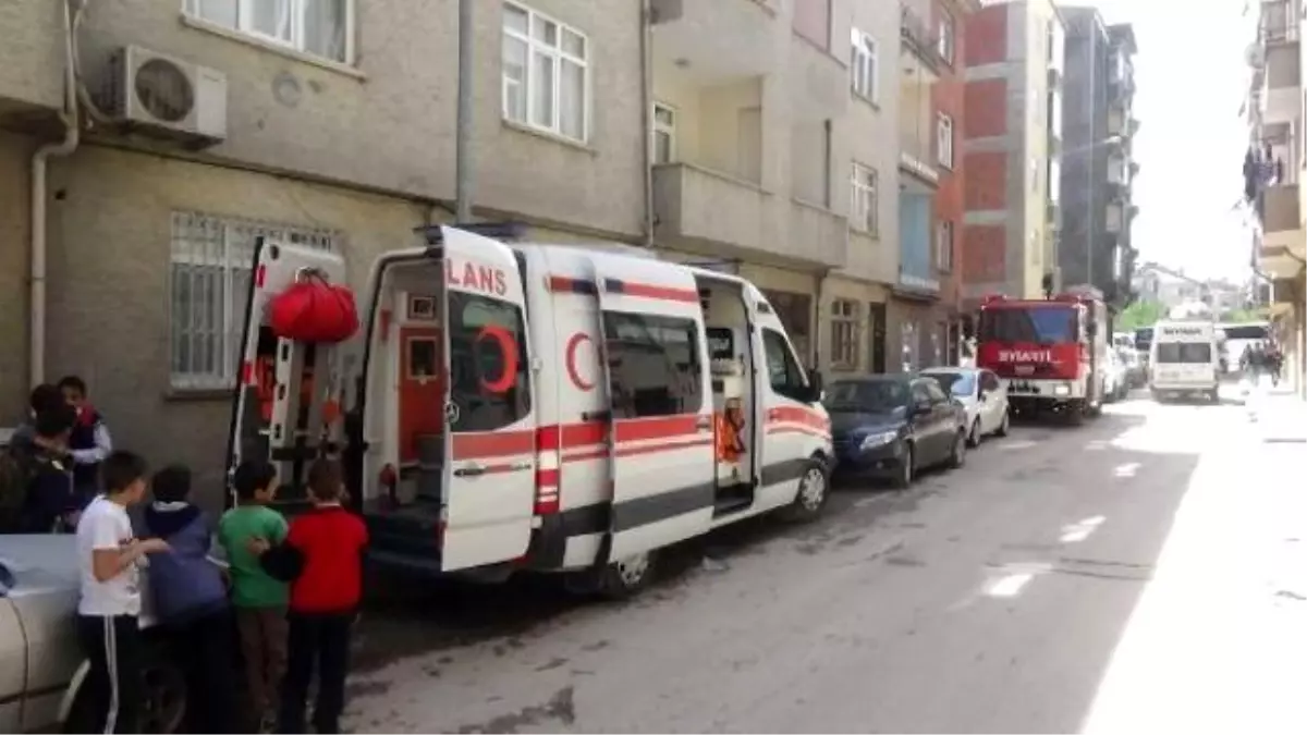 Havalandırma Boşluğuna Düşen Kadın Ağır Yaralandı